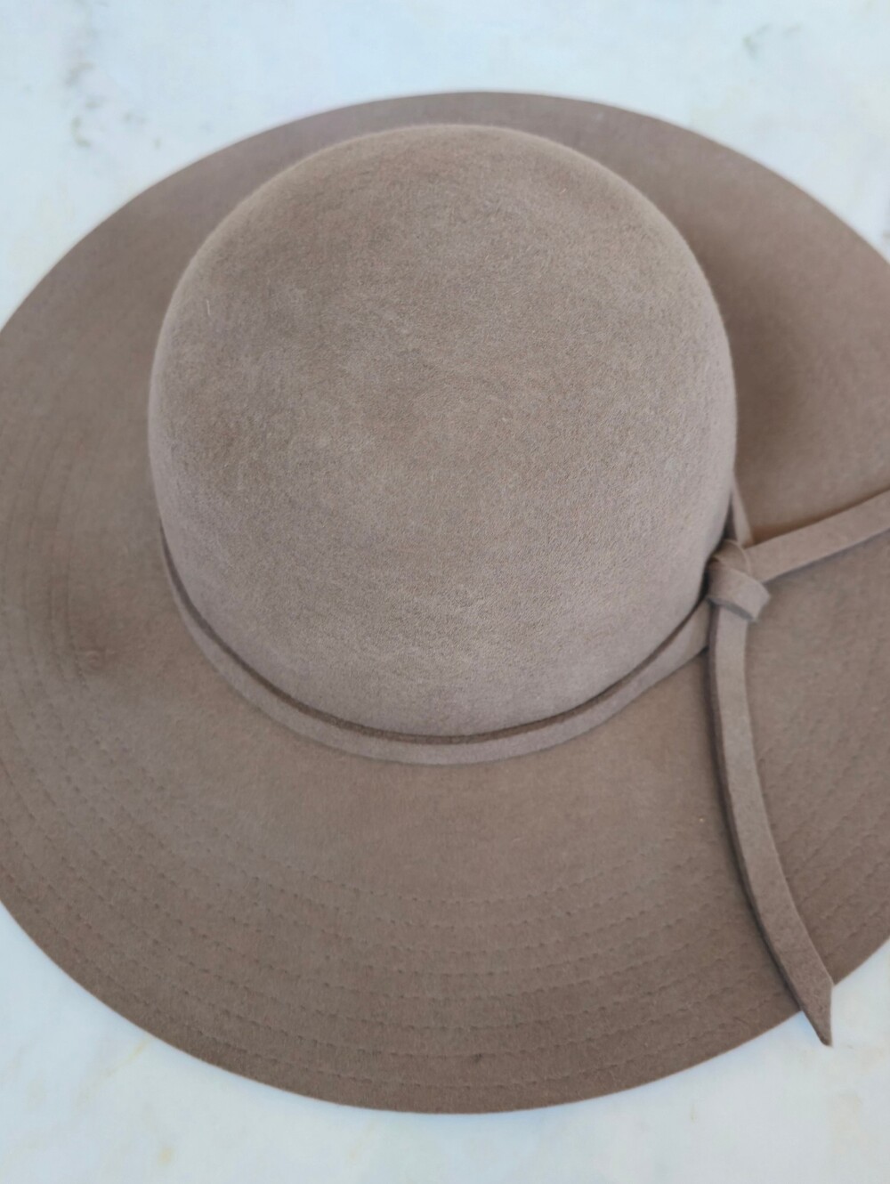 100% Wool Hat In Taupe O/S - Picture 4 of 10